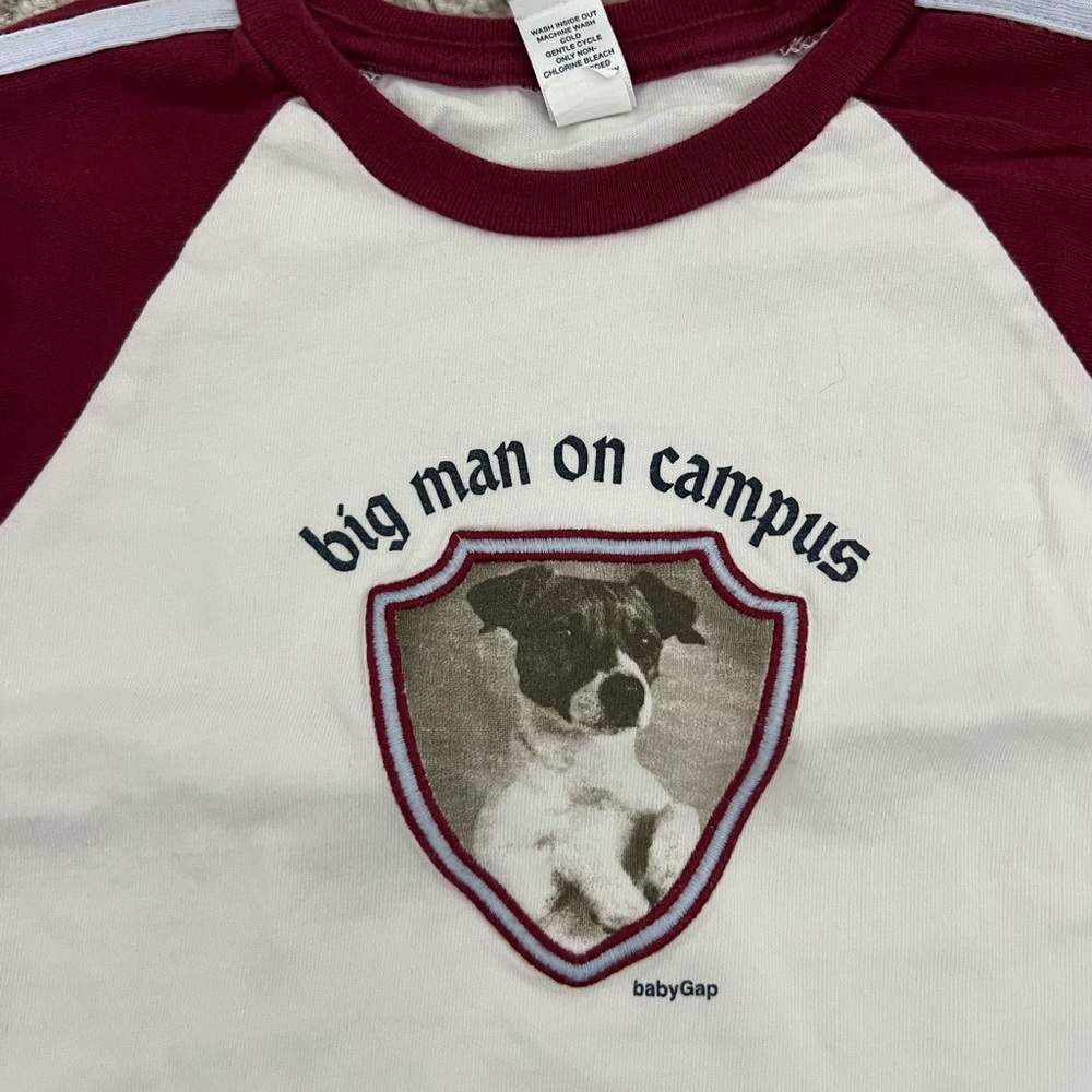 ⚪️GAP: Boy size 18-24 M, white w/maroon “Big man on campus” long sleeve tee⚪️ - Picture 6 of 11
